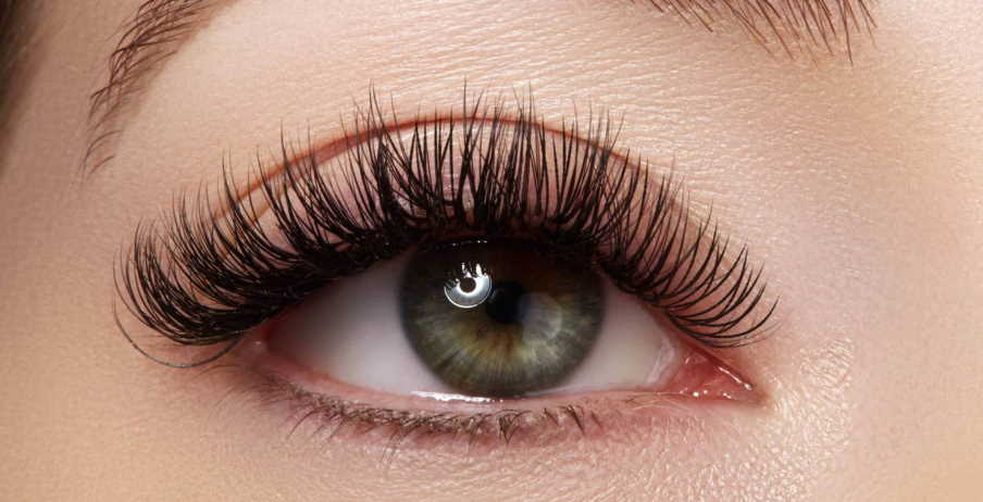 Does cutting off eyelashes make them grow faster?