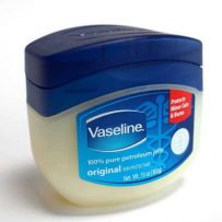 Does Vaseline make your eyelashes grow?